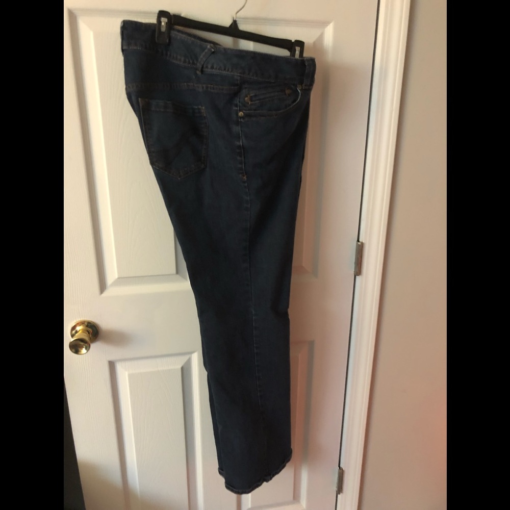 Lane Bryant Women’s Boot Cut Jeans, Plus Size 18 Average - Picture 2 of 6